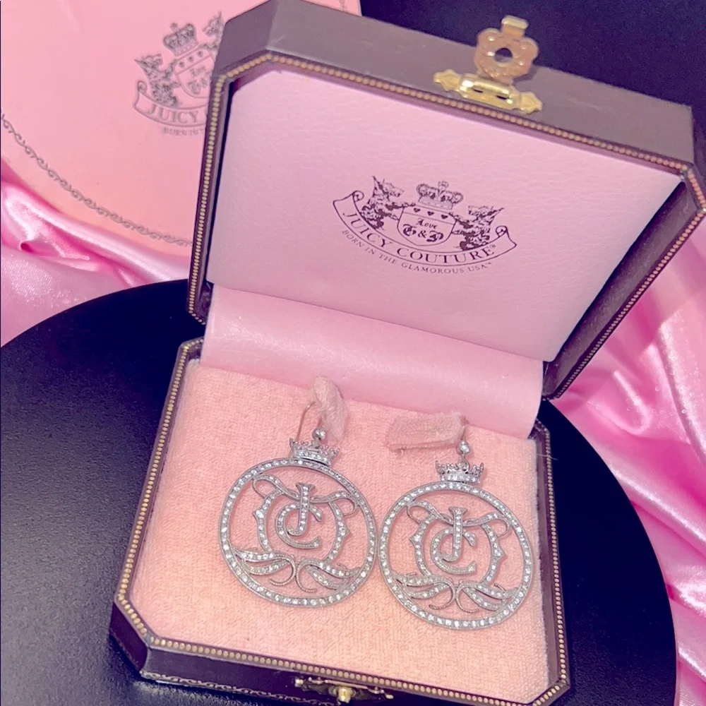 VINTAGE🎀Juicy Couture 🎀Silver Ornate Drop Earrings